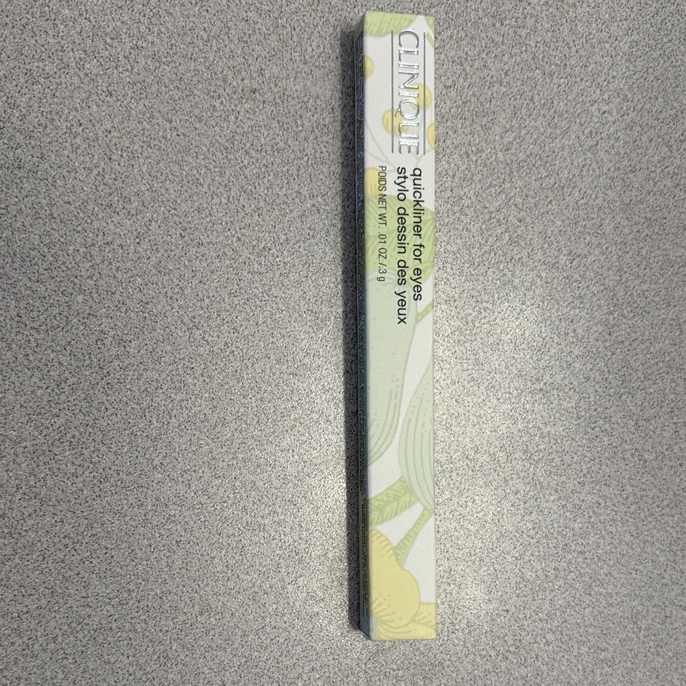 Clinique Quickliner for Eyes Pencil in New Black
